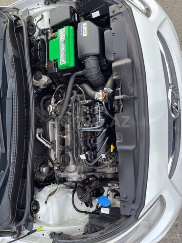 Hyundai Accent-11