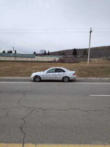 Mercedes C 240-17