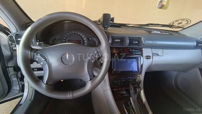 Mercedes C 240-12