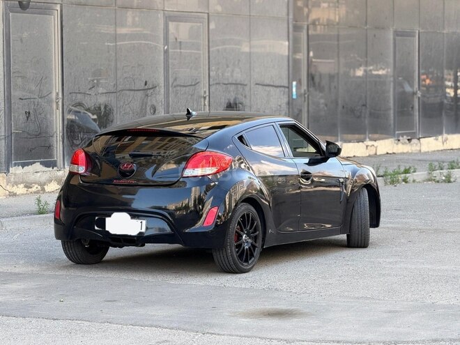 Hyundai Veloster-3