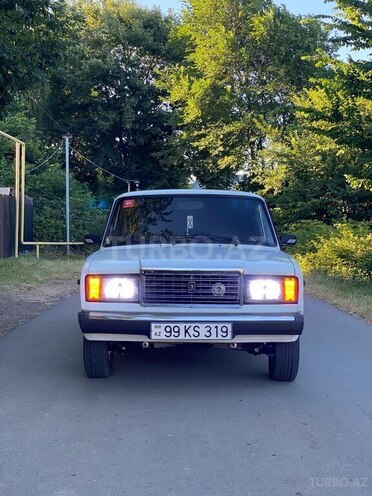 LADA (VAZ) 2107-1