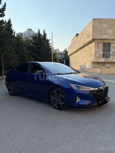 Hyundai Elantra-4