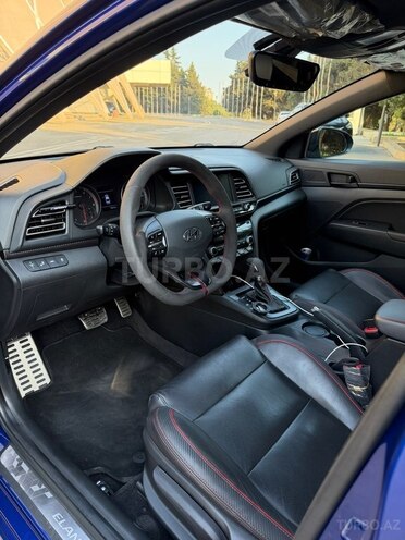 Hyundai Elantra-8