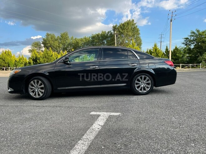 Toyota Avalon-2