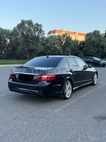 Mercedes E 250-7