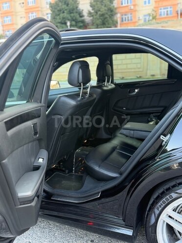 Mercedes E 250-9