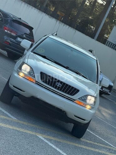 Toyota Harrier-5