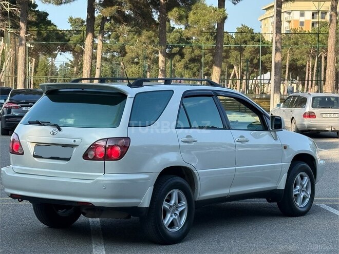 Toyota Harrier-13