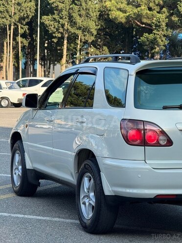 Toyota Harrier-10