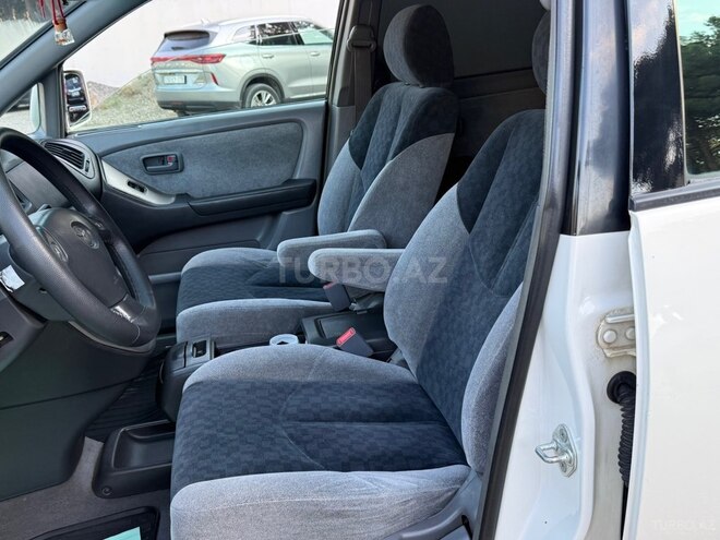 Toyota Harrier-15