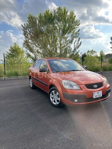 Kia Rio-2