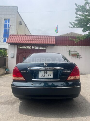 Nissan Sunny-2