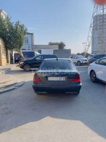 Mercedes C 180-7