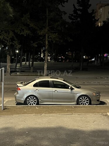 Mitsubishi Lancer-9