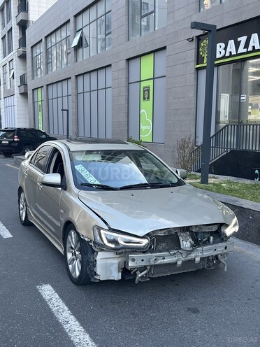 Mitsubishi Lancer-10