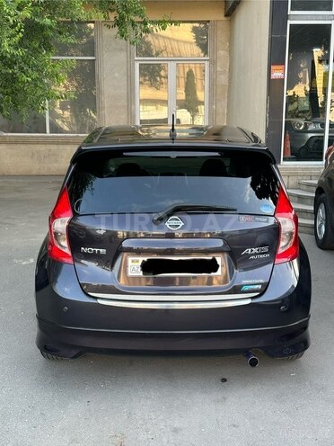 Nissan Note-7