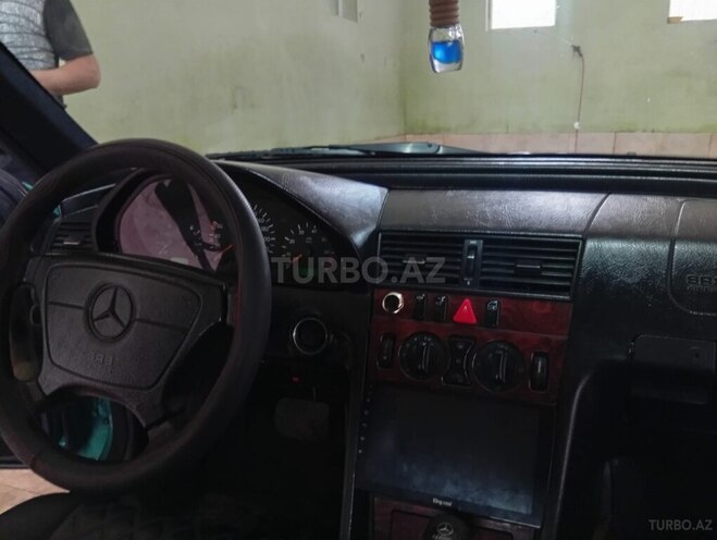 Mercedes C 180-11