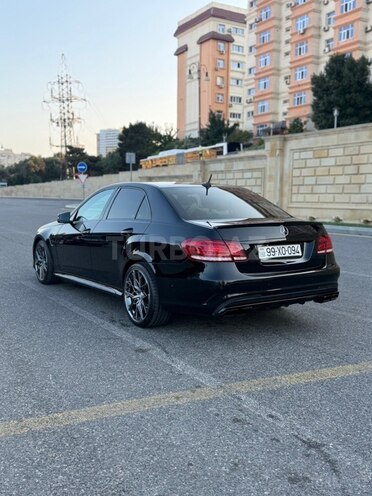 Mercedes E 250-8