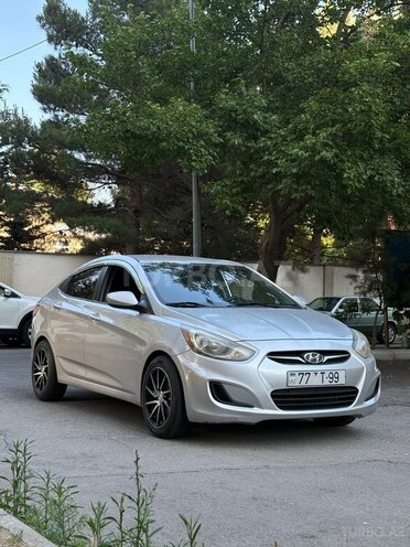 Hyundai Accent-1