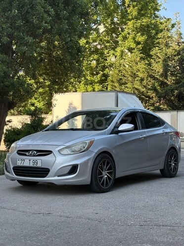 Hyundai Accent-2