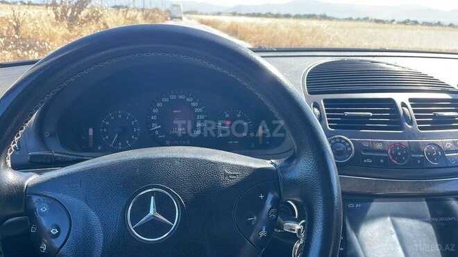 Mercedes E 270-18