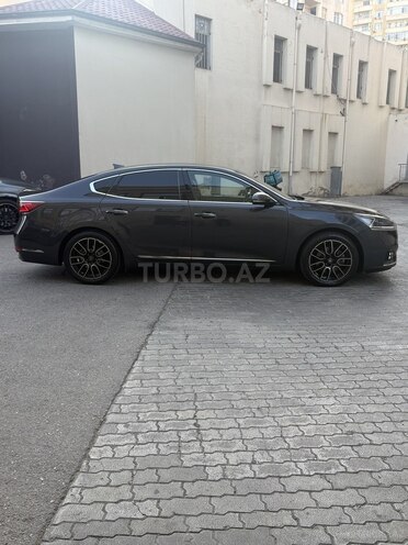 Kia K7-3