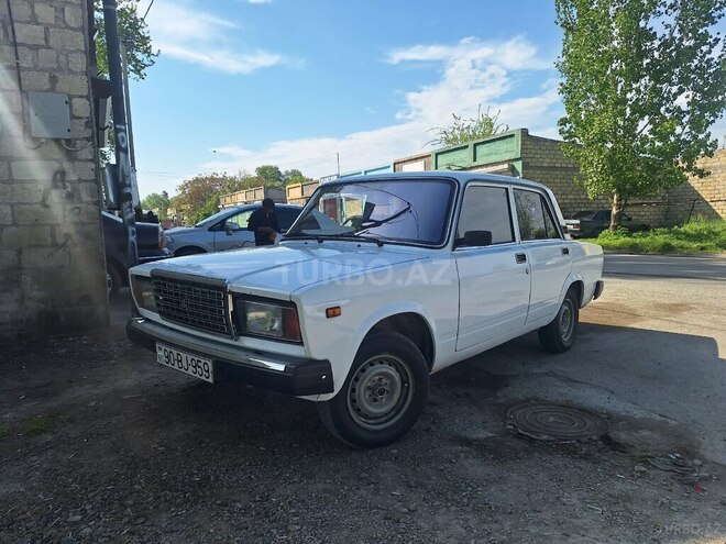 LADA (VAZ) 2107-2