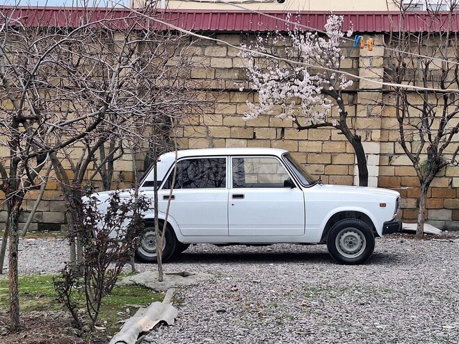 LADA (VAZ) 2107-5
