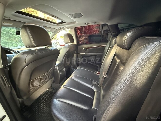 Hyundai Santa Fe-12