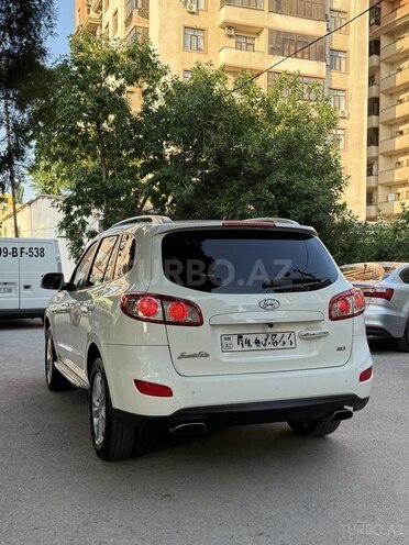 Hyundai Santa Fe-11