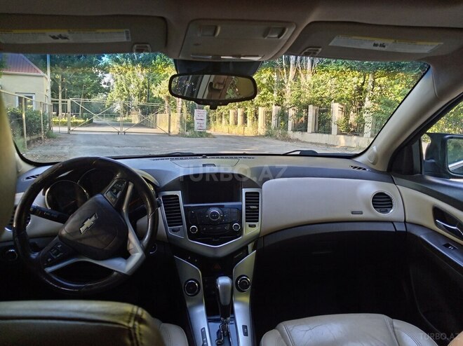 Chevrolet Cruze-6