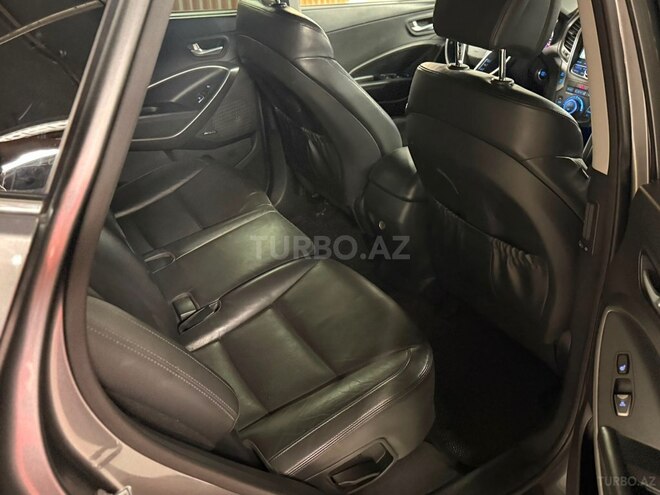 Hyundai Santa Fe-13