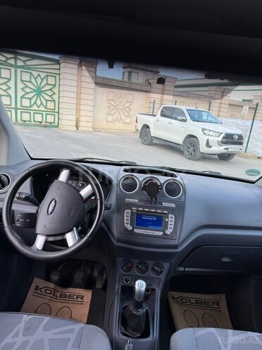 Ford Tourneo Connect-12
