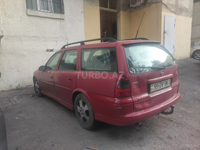 Opel Vectra-4