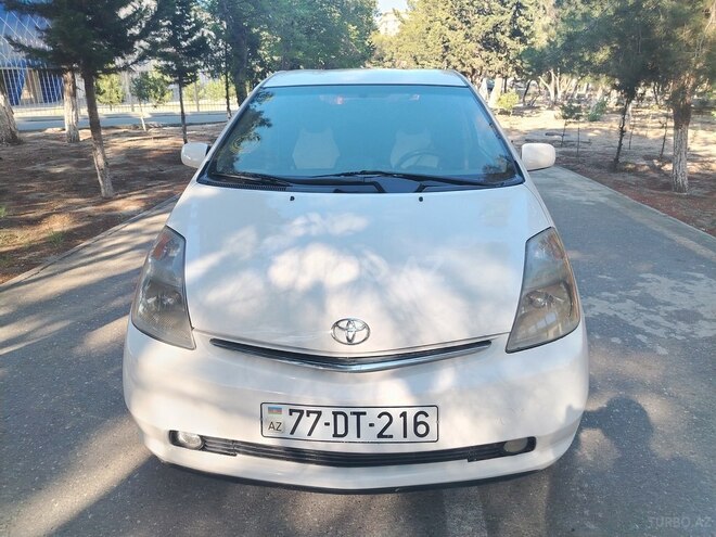 Toyota Prius-13