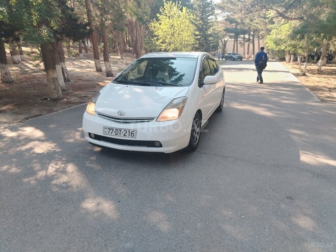 Toyota Prius-5