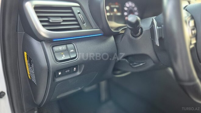 Kia Optima-13