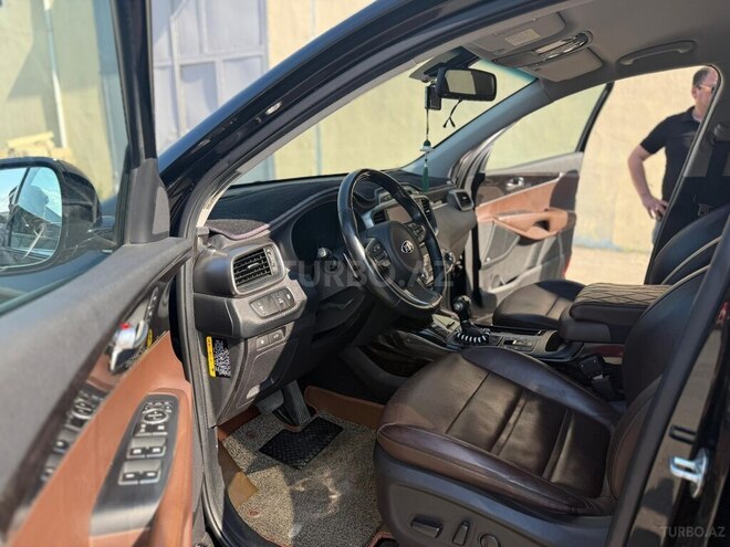 Kia Sorento-12