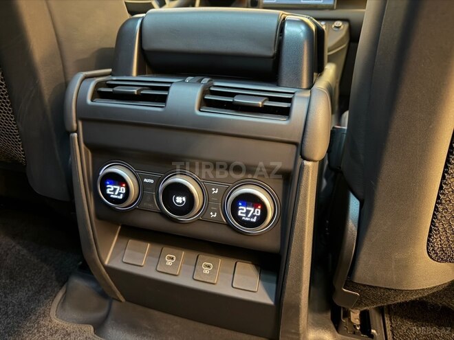 Land Rover Defender-17