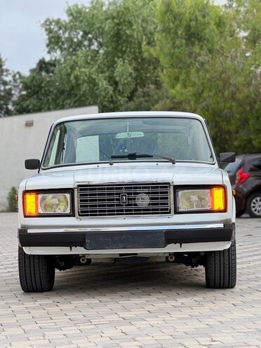 LADA (VAZ) 2107-1