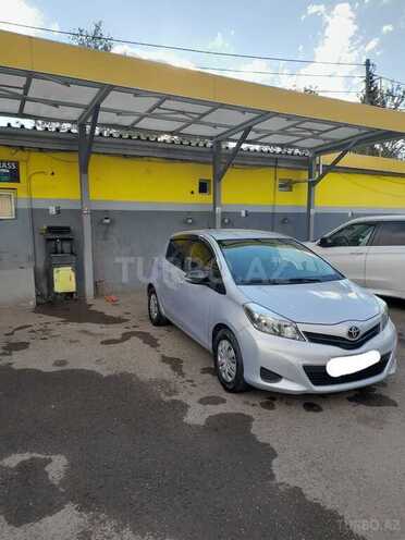 Toyota Vitz-1