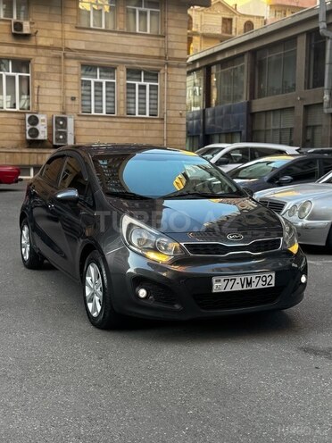 Kia Rio-1