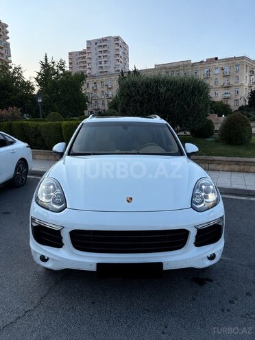 Porsche Cayenne-2