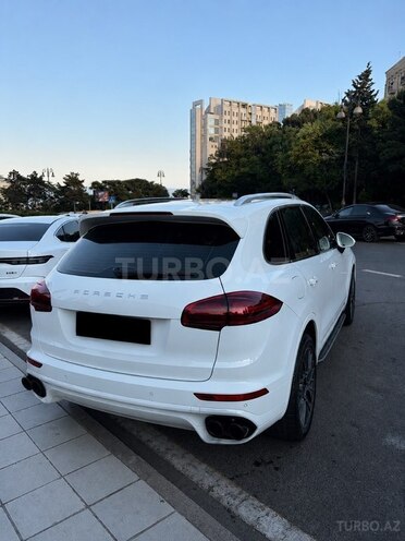 Porsche Cayenne-6