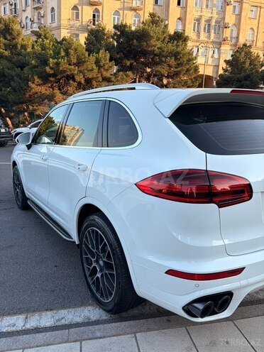Porsche Cayenne-7