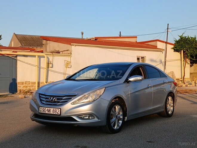 Hyundai Sonata-1