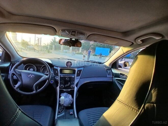 Hyundai Sonata-6