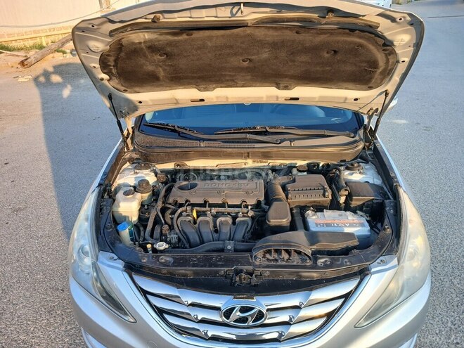 Hyundai Sonata-7
