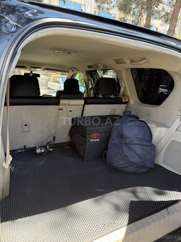 Toyota Land Cruiser Prado-9