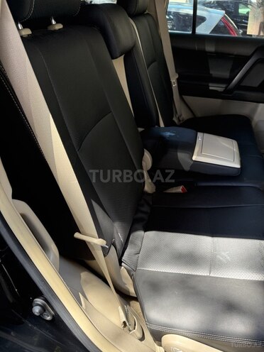 Toyota Land Cruiser Prado-10